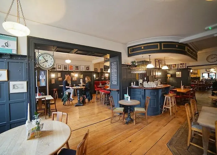 The Alma Taverns Boutique Suites - Room 1 - Hopewell